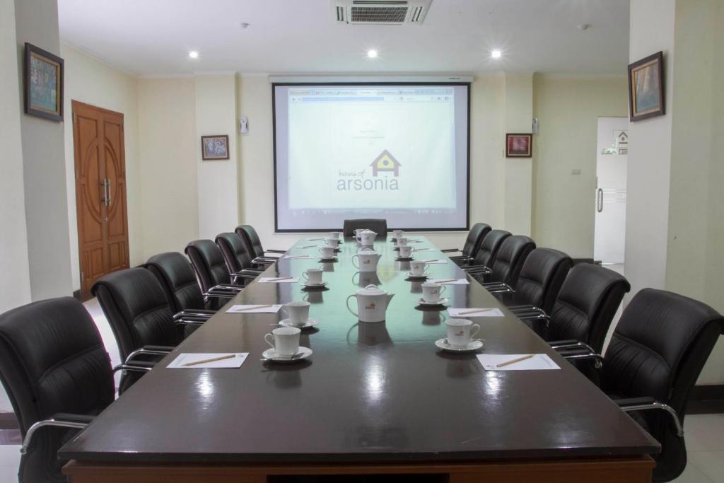 Hotel House Of Arsonia Tulip Yakarta Exterior foto